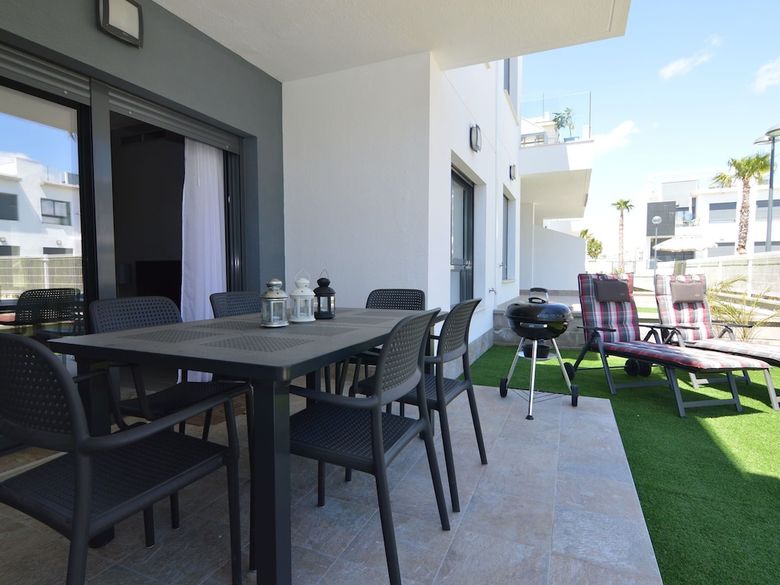 Nifty Apartment In Valencia With Swimming Pool