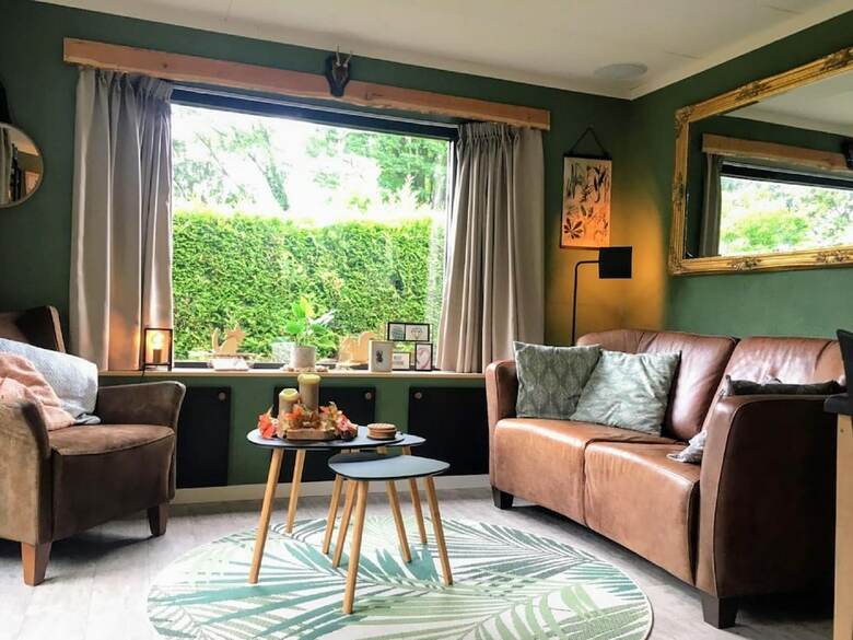 Tasteful Chalet With Veranda In The Veluwe