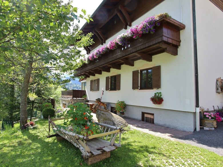 Modern Apartment Near Ski Area In Maria Alm