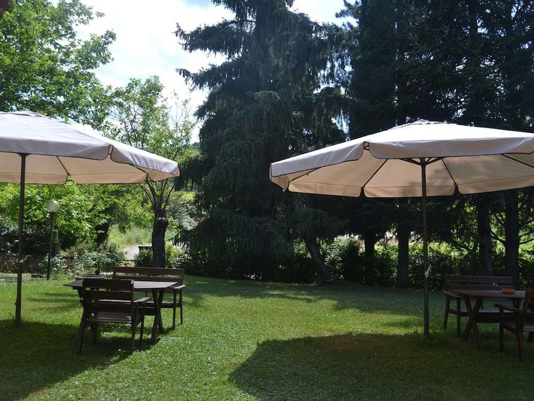Serene Holiday Home With Garden, Pool, Terrace, Deckchairs