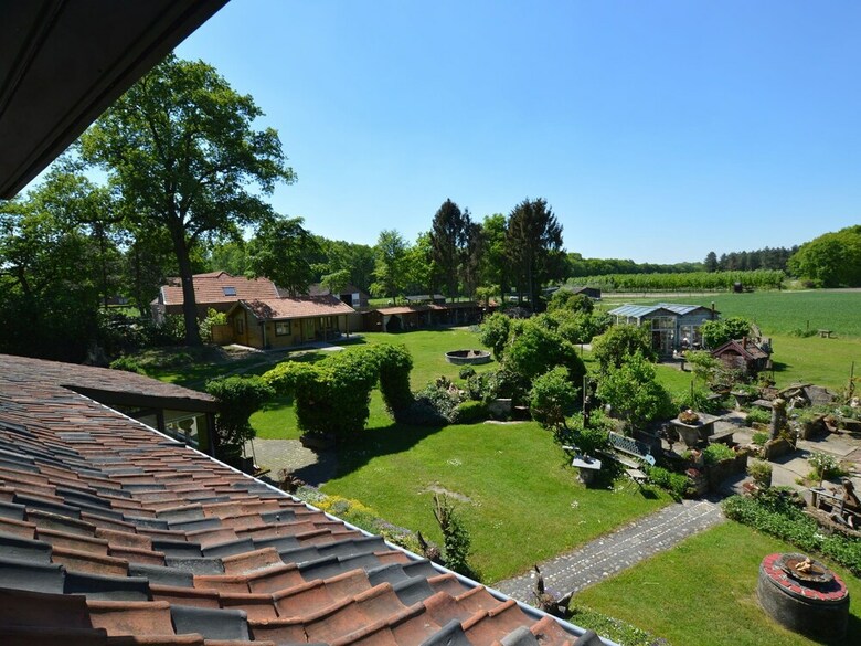 Cosy Chalet In Lottum With Garden