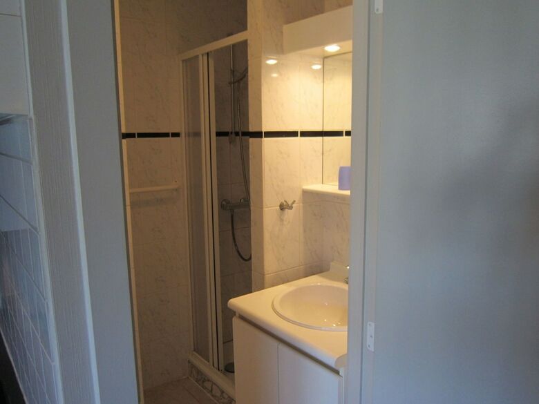Luxurious Apartment In Bredene With Swimming Pool