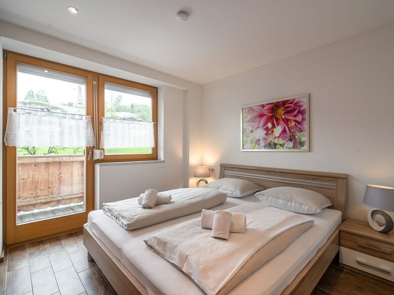 Spacious Apartment In Ellmau With Parking