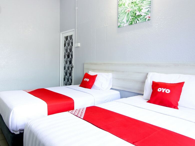 Oyo 89846 Lotus Inn Hotel
