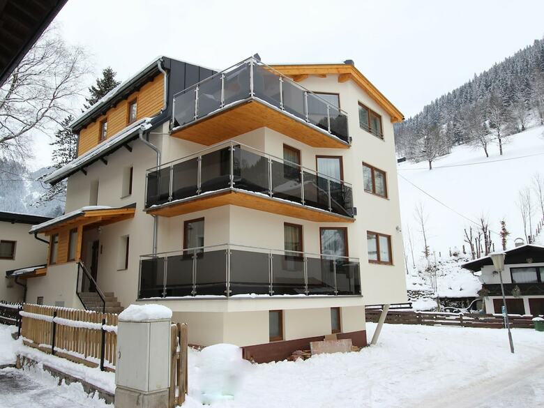 Luxury Chalet In Zell Am See With Terrace