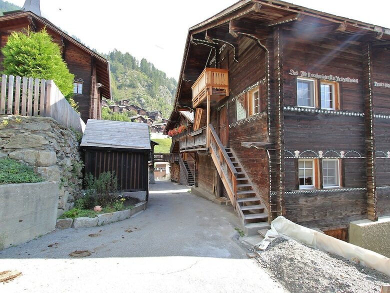 Very Open Chalet With Comfortable And Rustic D�cor
