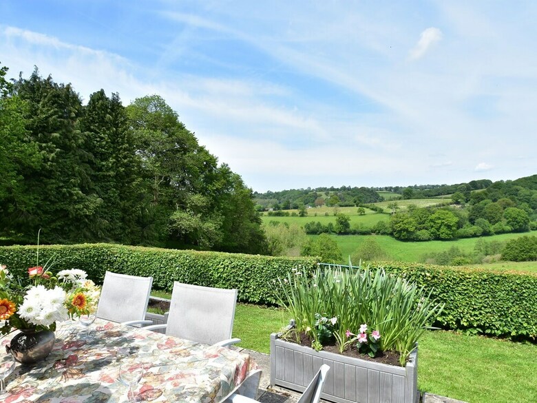 Lovely Holiday Home Amidst Meadows In Sourdeval-les-bois
