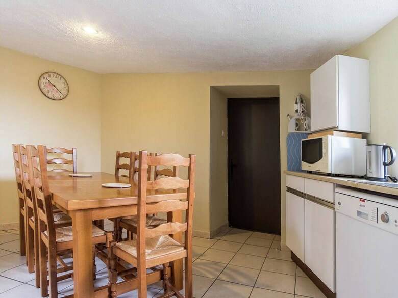 Lovely Holiday Home Amidst Meadows In Sourdeval-les-bois