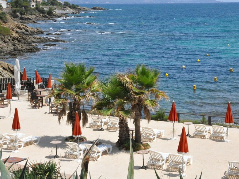 Spacious Villa Near Sea In Cavalaire-sur-mer