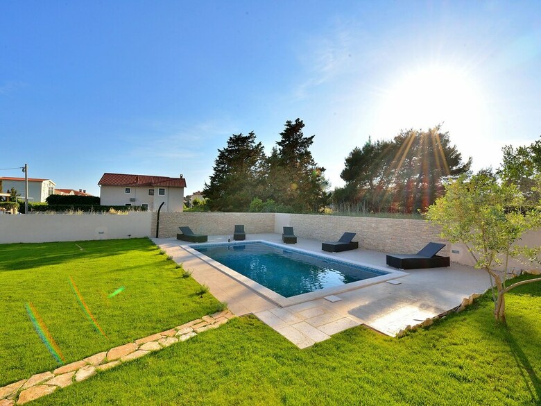 Lovely Villa In Vir With Swimming Pool