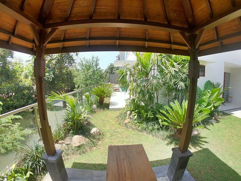 Hotel Arama Villas