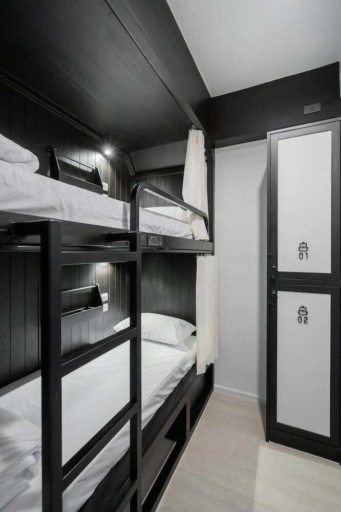 Hostal S'nap Hostel