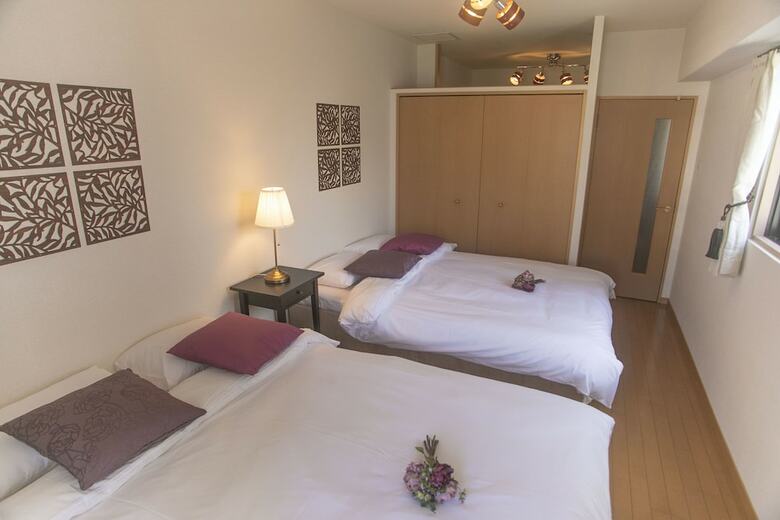 Shinsaibashi-house B