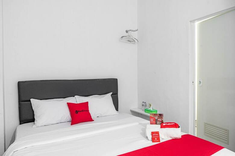 Hotel Reddoorz Near Pecenongan 2