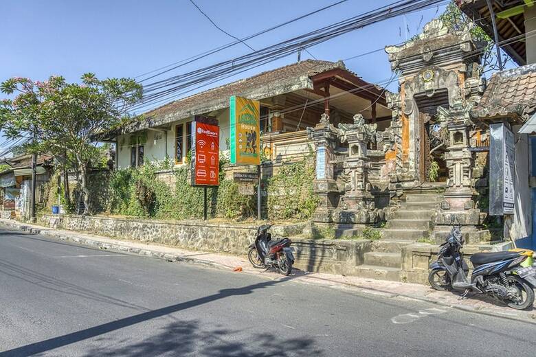 Hotel Reddoorz Hostel Near Ubud Palace