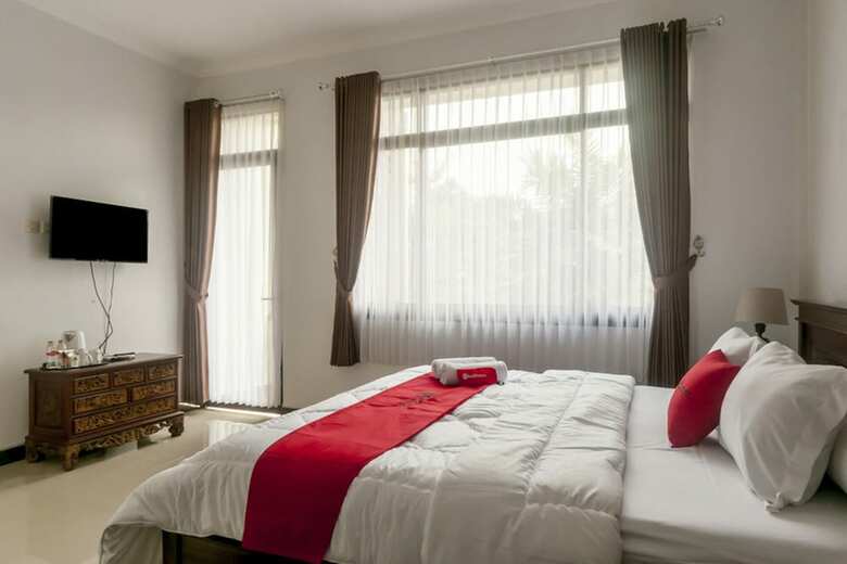 Hotel Reddoorz Syariah Plus Near Trans Studio Cibubur
