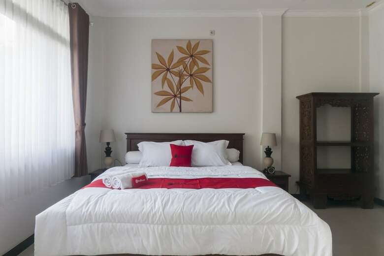 Hotel Reddoorz Syariah Plus Near Trans Studio Cibubur