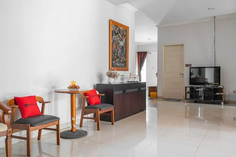 Hotel Reddoorz Near Siloam Karawaci 3