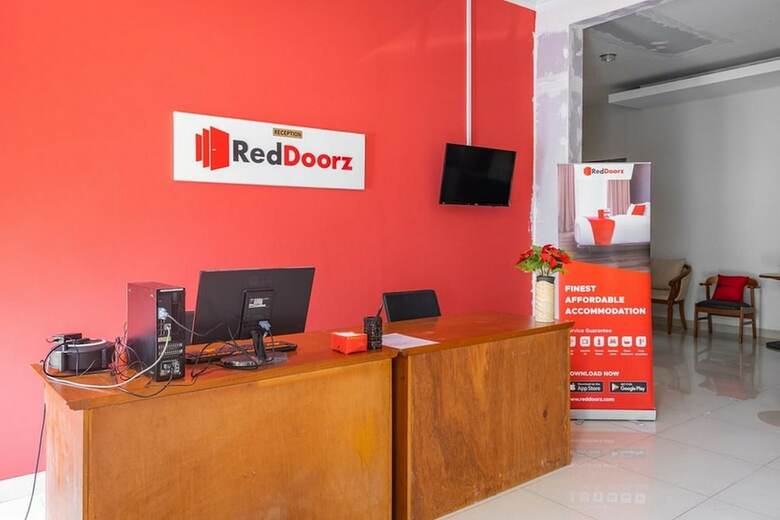 Hotel Reddoorz Near Siloam Karawaci 3