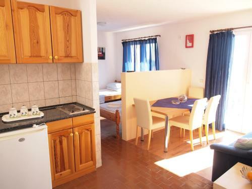 Apartments Adria