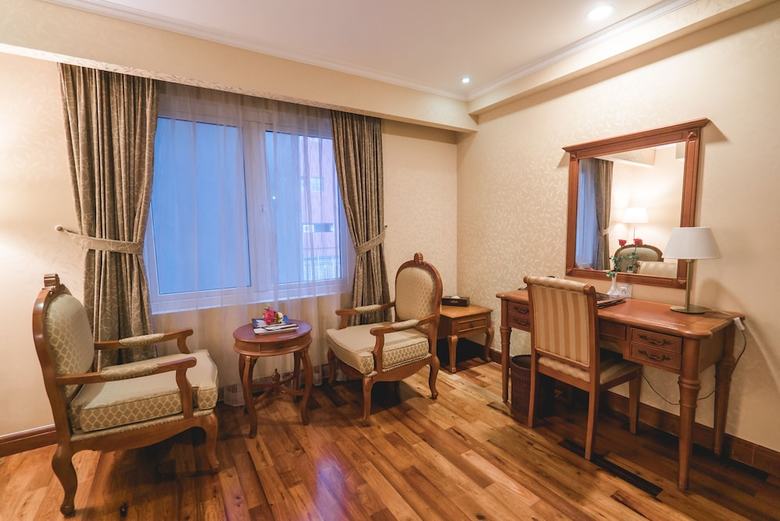 Grand Hotel Saigon