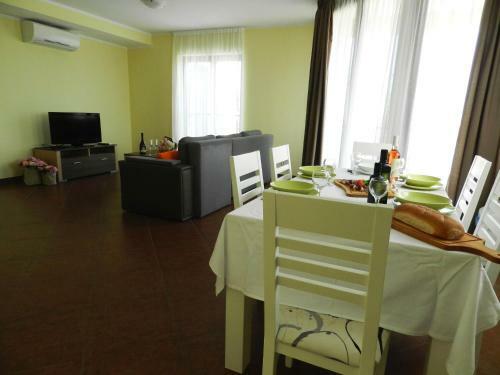 Apartments Smaragdna Villa