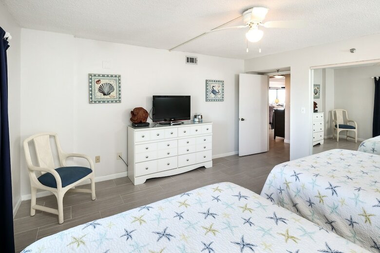 Surf Dweller 411 By Brooks And Shorey Resorts