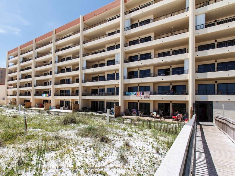 Surf Dweller 411 By Brooks And Shorey Resorts
