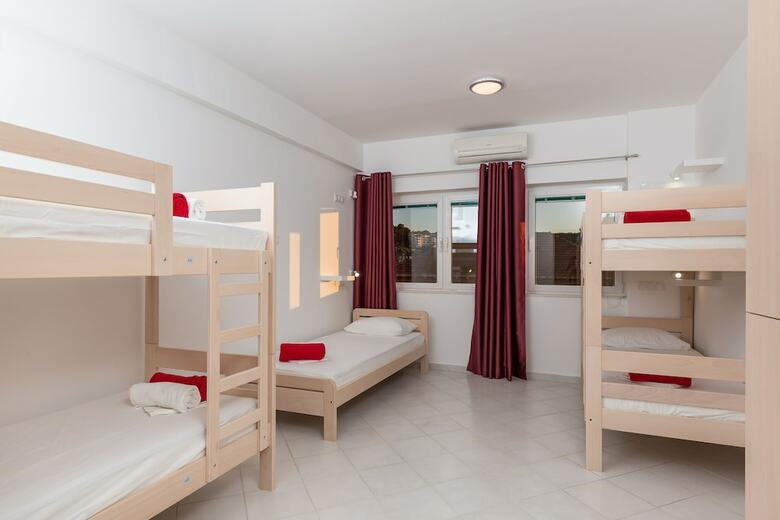 Hostal Hostel Free Bird - Adults Only
