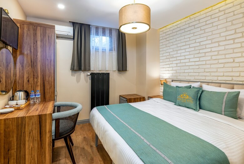 Interstar Hotel