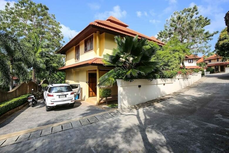 7 Bedroom Twin Villas On Beach Front Resort Tg48/25