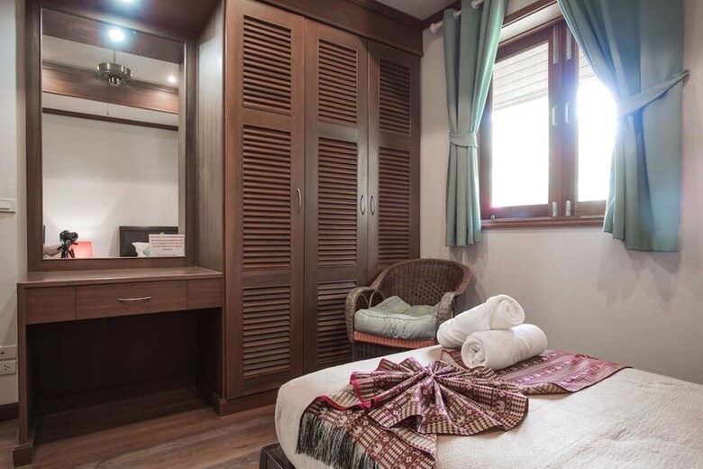 7 Bedroom Twin Villas On Beach Front Resort Tg48/25