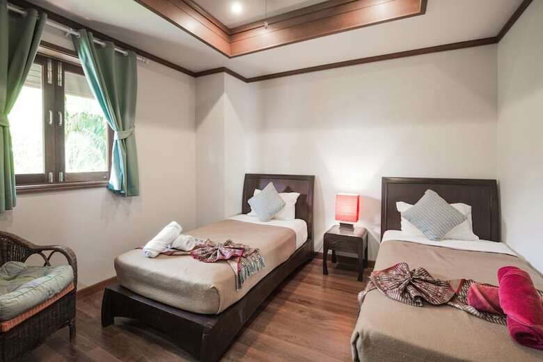 7 Bedroom Twin Villas On Beach Front Resort Tg48/25