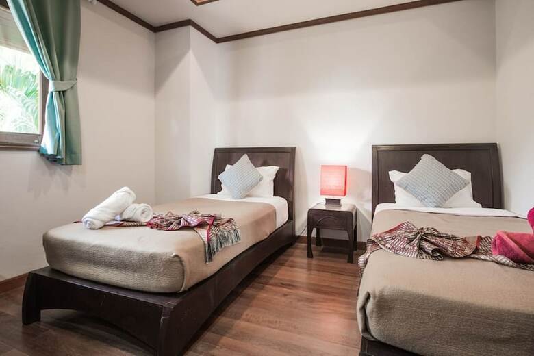 7 Bedroom Twin Villas On Beach Front Resort Tg48/25