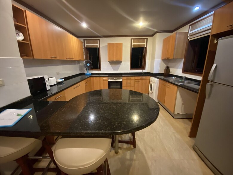 7 Bedroom Twin Villas On Beach Front Resort Tg48/25