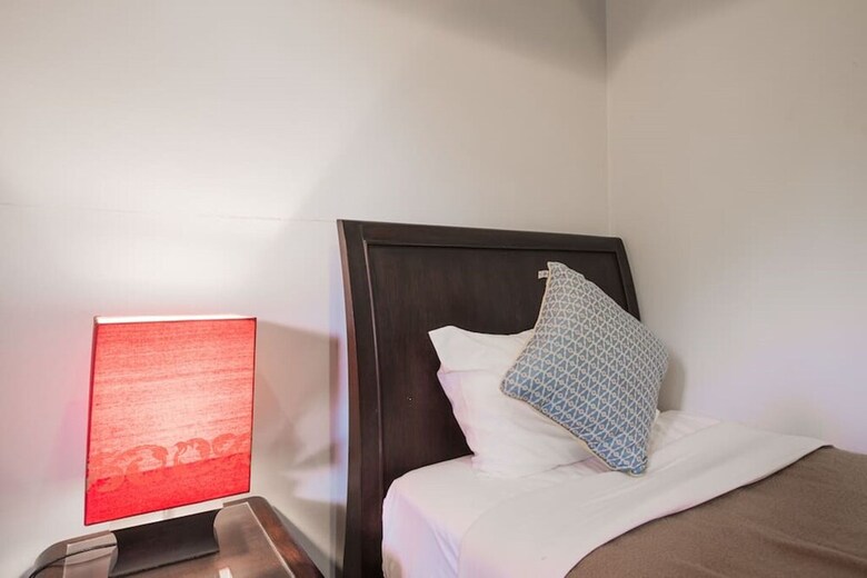7 Bedroom Twin Villas On Beach Front Resort Tg48/25