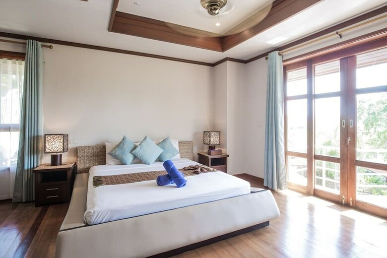 7 Bedroom Twin Villas On Beach Front Resort Tg48/25