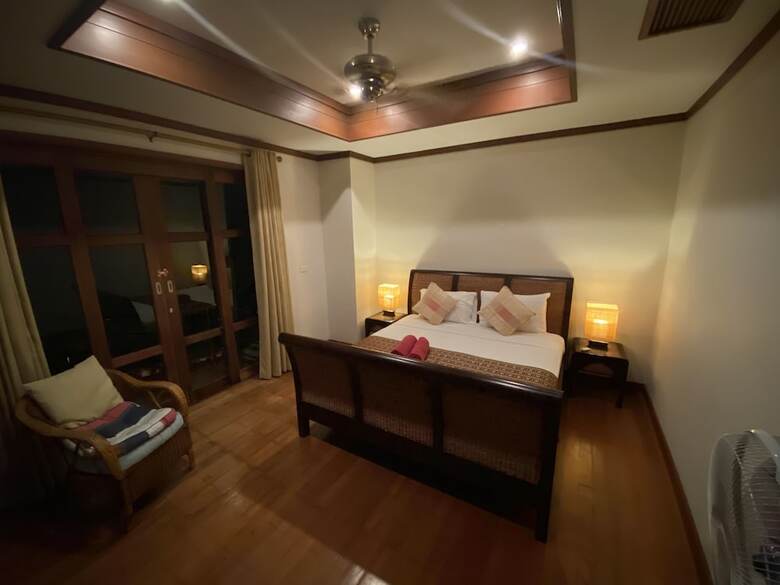 7 Bedroom Twin Villas On Beach Front Resort Tg48/25