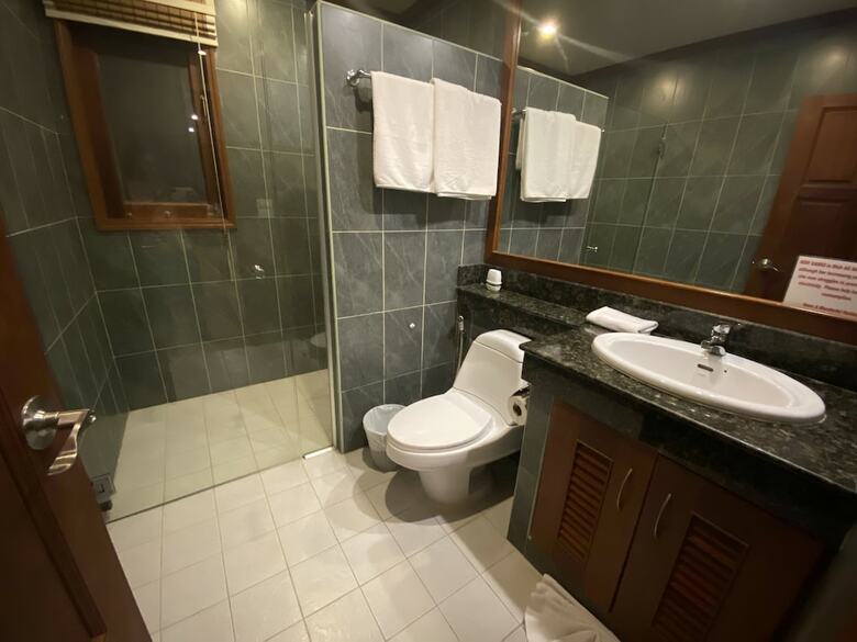 7 Bedroom Twin Villas On Beach Front Resort Tg48/25