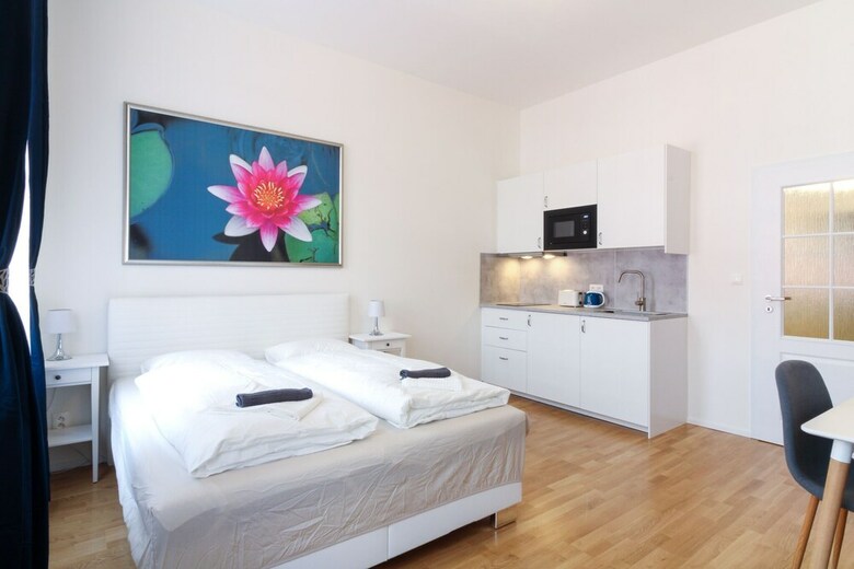 Bouquet Apartments