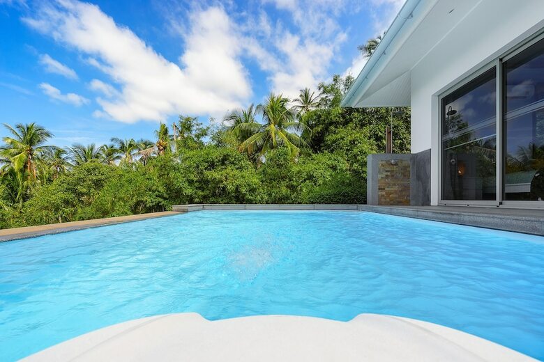 3 Bedroom Sea View Villa Mikia