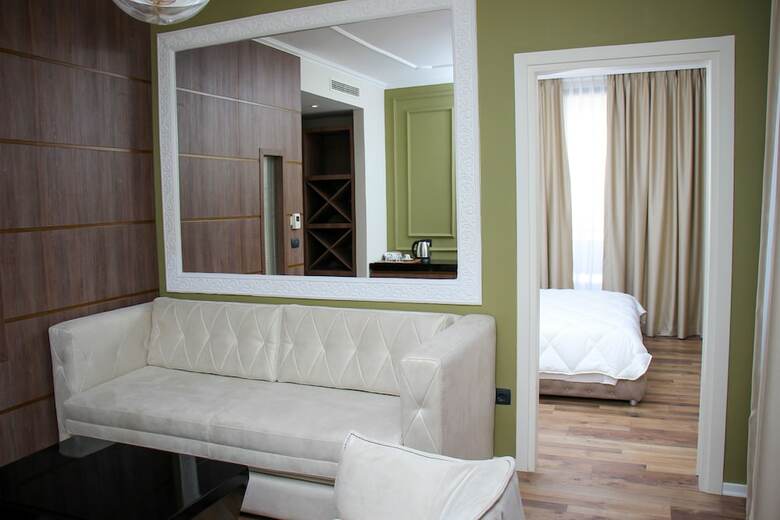 Regina City Hotel