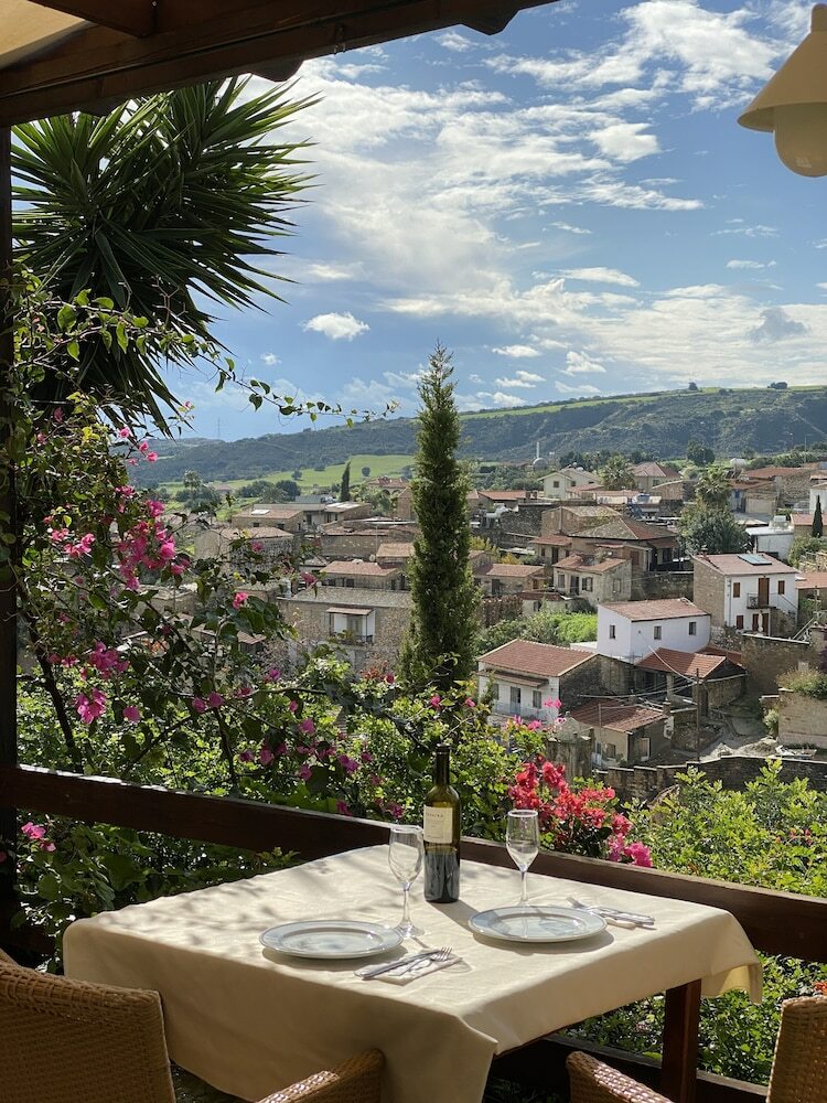Hotel Zoe Traditional Holiday Apartments B&B