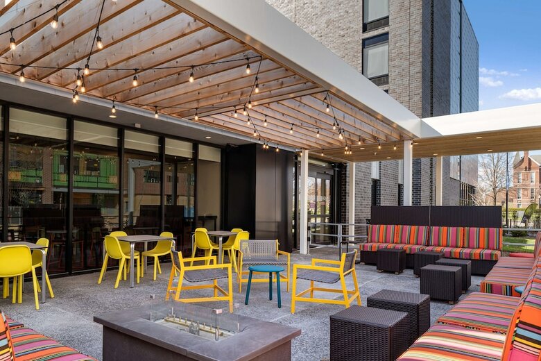 Hotel Home2 Suites By Hilton Des Moines At Drake University