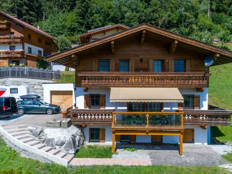 Spacious Holiday Home In Wald Im Pinzgau With Sauna
