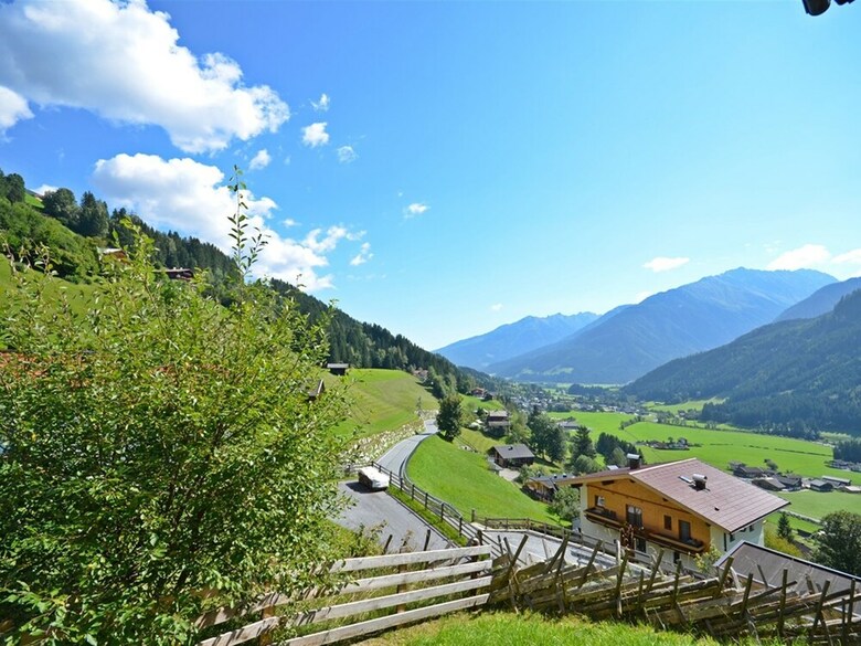 Spacious Holiday Home In Wald Im Pinzgau With Sauna