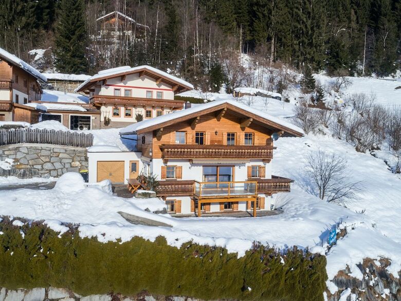 Spacious Holiday Home In Wald Im Pinzgau With Sauna