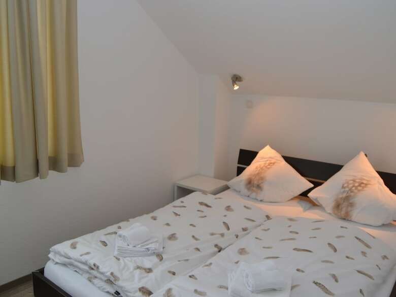Elegant Villa With Garden, Private Terrace, Balcony, Heating