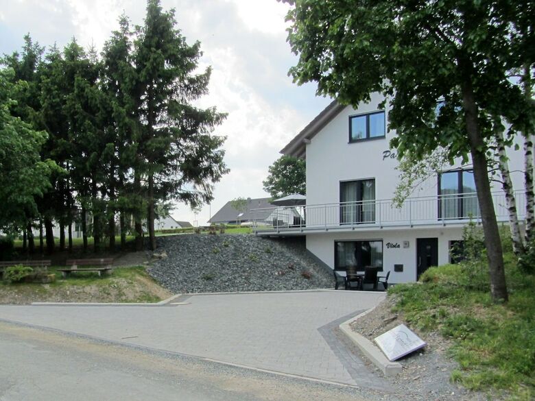 Elegant Villa With Garden, Private Terrace, Balcony, Heating