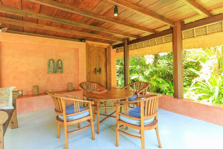 Hotel Palm Beach Villas Bali